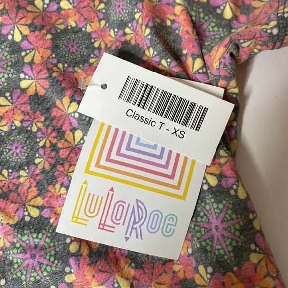 NWT LuLaRoe Classic T size XS - Picture 8 of 10